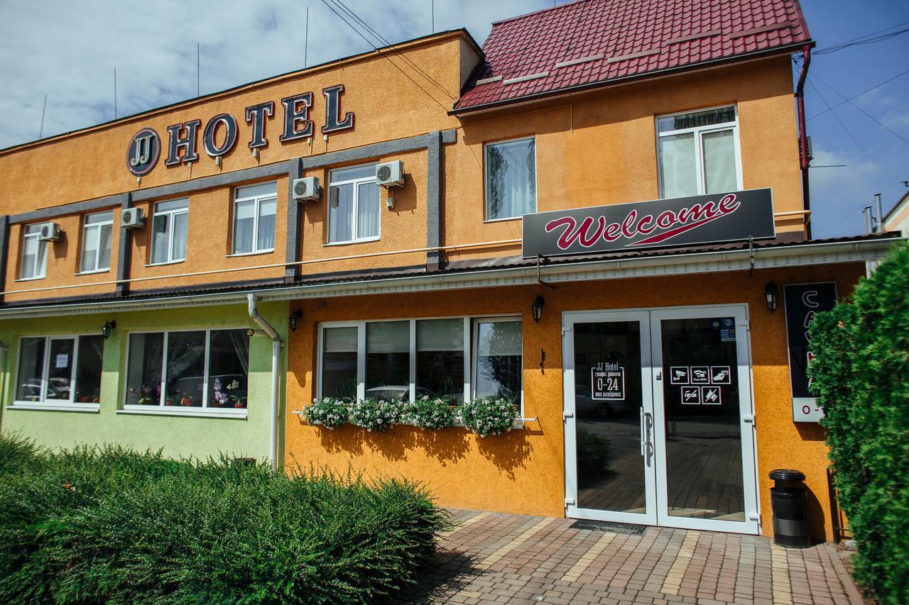 JJ Hotel Vynohradiv Buitenkant foto